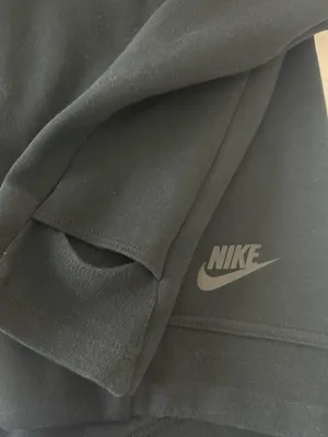 Nike Tech Fleece Hoodie Black Women’s Medium Scuba Jacket 806329-010 thumbnail 5