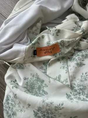Limited Edition Boutique White with Green Flower Detailing Dress thumbnail 4