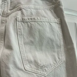Agolde White Distressed Cropped Jeans thumbnail 4