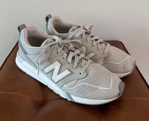 New Balance 009 V1 Light Cliff Gray/White Women’s Size 8.5 Sneakers thumbnail 1