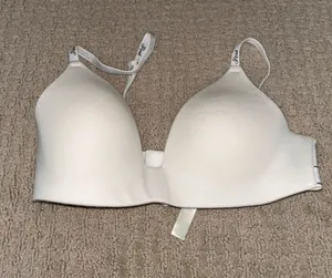 PINK Victoria's Secret Bra thumbnail 1