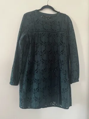 Zara Green Eyelet Tunic Top Large Dark Green Embroidered Cottagecore Forest thumbnail 1
