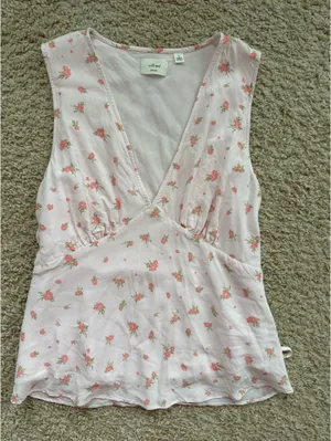 Aritzia Top Wilfred thumbnail 1