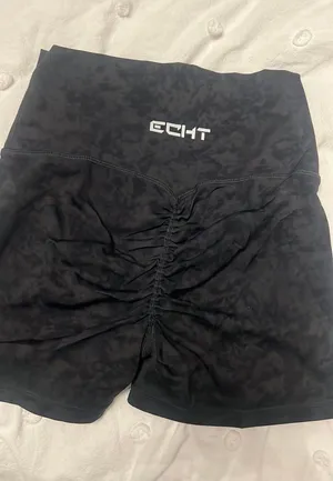 Echt Scrunch Butt Shorts thumbnail 2