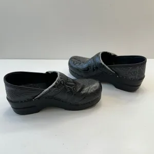 Dansko Leather Clogs Embossed Slip‎ On Comfort Shoes Black Womens Size 6 thumbnail 6