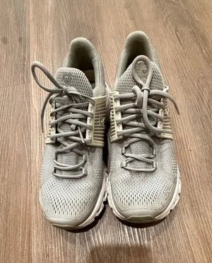 On Cloudswift Grey White Running Shoes Womens Size‎ 8 Swiss Engineering Sneakers thumbnail 1