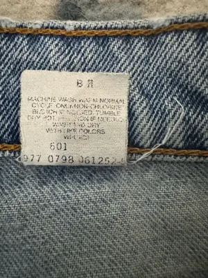 Levi's vintage 1998 light wash 505 Levi jeans 29x32 thumbnail 3