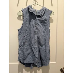 Free People Denim Sleeveless Frayed Edges Button Down Shirt Small Denim Western thumbnail 2