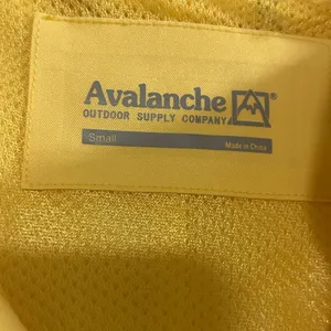 Avalanche Outdoor Supply Company Yellow Hooded Rain Jacket Women's‎ Small thumbnail 5