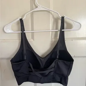 Victoria’s Secret On Pointe dark gray sports bra size large‎ thumbnail 2