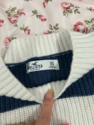 Hollister Sweater thumbnail 2