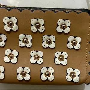 257 Zara | EUC Tan Floral Applique Crossbody Bag (9”x6”x2,5”) thumbnail 7