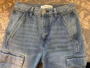 Aritzia Denim Forum High-Rise Cargo The '90s Millie Jeans thumbnail 8