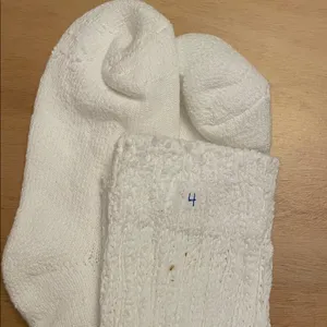 #4 NEW HOOTERS GIRLS UNIFORM WHITE XL LENGTH SCRUNCHIE SOCKS O/S with Flaw thumbnail 3