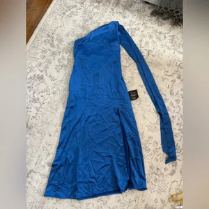 Lulus Reglan Blue Satin One-Shoulder Sash Midi Dress Size Small NWT Formal Sexy thumbnail 4