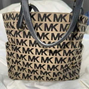 Michael Kors Large Jet Set Tote thumbnail 3