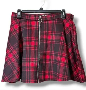 Hot Topic size medium women’s goth skater skirt black and red plaid o-ring thumbnail 1