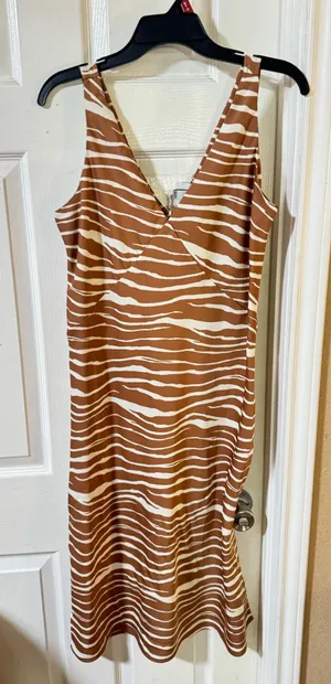 Never Worn Target Dress Brown Size M thumbnail 1