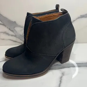 Lucky Brand Women's Black Leather Ehleen Boots Sz 8 Festival Boho Minimalist thumbnail 3