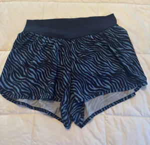 Aerie size large  thumbnail 1