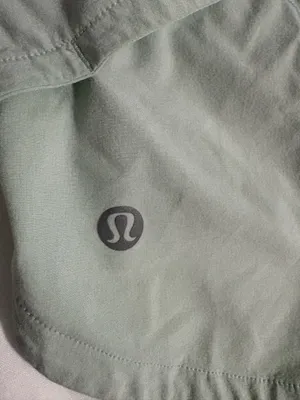 Lululemon Speed Up 2.5" Size 4 thumbnail 4