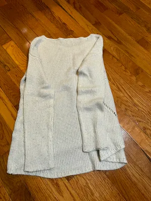Delias Sweater thumbnail 3