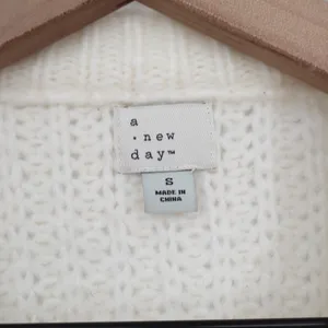 A New Day Sweater Womens S Pullover Cream Textured Knit Long Sleeve Excellent thumbnail 2