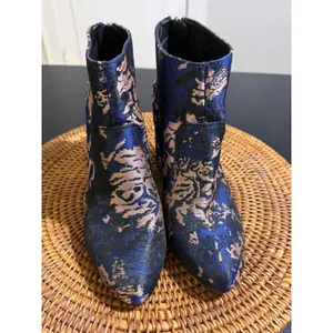 G by GUESS Women Blue Rose Gold Floral Brocade Studded Block Heel Ankle Boots thumbnail 2