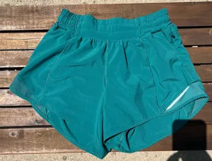 Lululemon Hotty Hot 4" shorts thumbnail 2