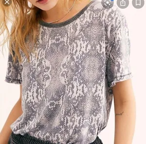 Free People NWT  Tourist Tee Snake thumbnail 3