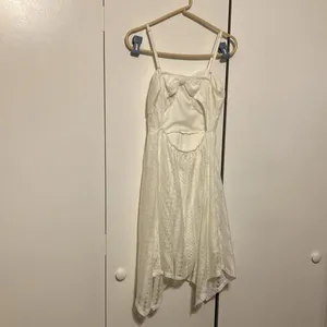 No Boundaries Size Medium (7-9) White Dress thumbnail 5