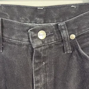 Wrangler Vintage Black High Rise Straight Mom Jean Bareback No Butt Pocket Jeans thumbnail 7