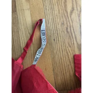 Victorias Secrets Very Sexy Embellished Strap Push-Up Bra 34D Red‎ Diamonds thumbnail 5