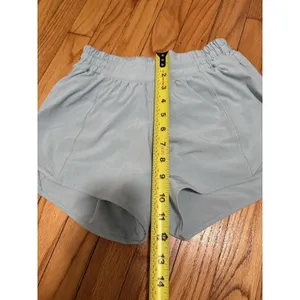 Lululemon Hotty Hot Short II *Long 4" in Hazy Jade Green Size 4‎ Tall thumbnail 6