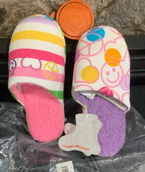 Little Miss Matched Fuzzy Slippers Pink White Purple Women’s Medium (6/7) NWT thumbnail 1