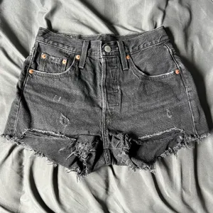 Levi’s 501 Shorts thumbnail 2