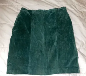 Vintage Elegant Green Suede Skirt by Lear’s Size 12 thumbnail 1