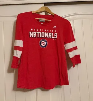 Washington Nationals T Shirt Red Women's Small Majestic 3/4 Striped Sleeves thumbnail 1