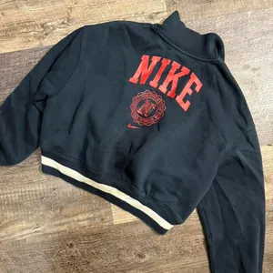 Nike navy quarter‎ zip crop with red embroidery. Size S thumbnail 4