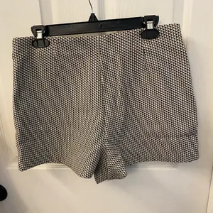 Zara Black and White High Waist Skort thumbnail 2