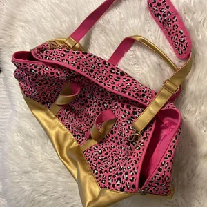 Simply Southern Weekender Bag excellent condition pink , gold and black high 13” thumbnail 11