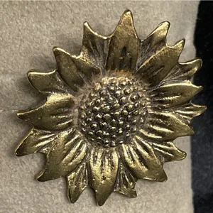 Vintage Earrings Sunflower Clip-On Gold Tone Beautiful thumbnail 2