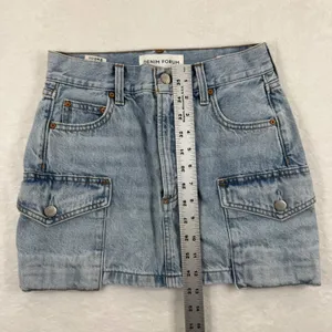 Denim Forum The 90s Mid-Rise Cargo Mini‎ Skirt Light Wash Blue Cotton Size 23 thumbnail 5