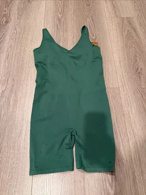 BNWT PINK Active Seamless Onesie Green Size Medium Wrestler Suit Seamless thumbnail 3