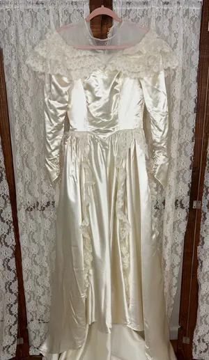 Spectacular Vintage 1940s Liquid Satin Wedding Gown thumbnail 1