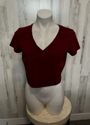 Red top  thumbnail 1