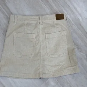 AE‎ Cream Corduroy Mini Skirt Super Stretch Size 6 Regular thumbnail 4