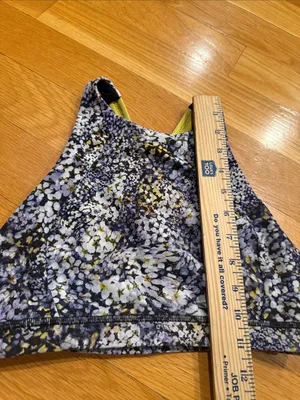 Lululemon Free to serene high neck bra size 6 . thumbnail 3