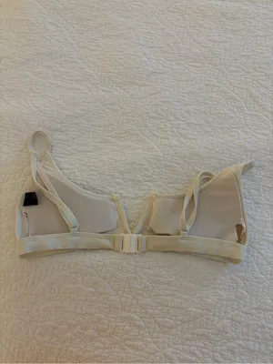 Boutine LA white Bikini Top with Front V Detail Size M thumbnail 2