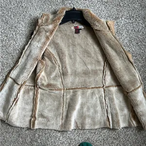 Live A Little Faux Suede Faux Fur Tan Vest Bohemian Casual Western 70s Retro XL thumbnail 5